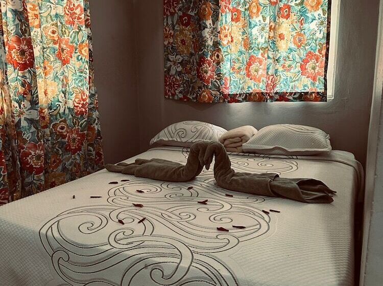 هتل Samana Tropical Village