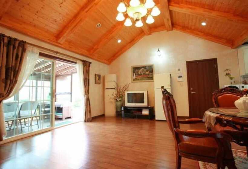 Hotelli Yongin Neutinamu Pension