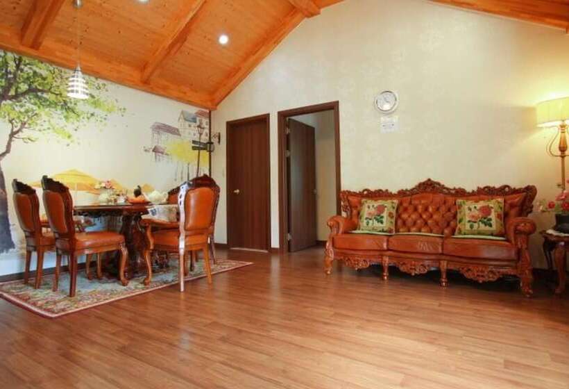 Hotelli Yongin Neutinamu Pension