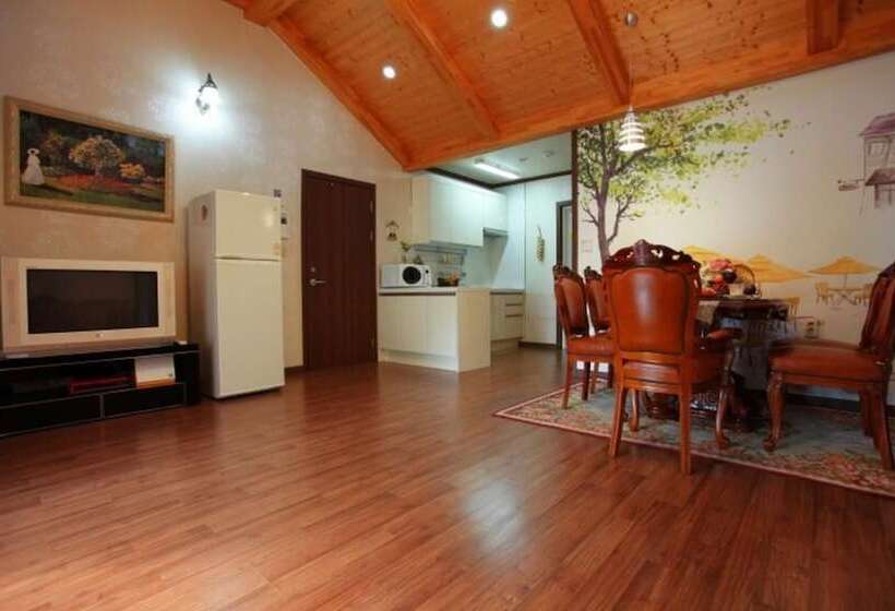 Hotelli Yongin Neutinamu Pension