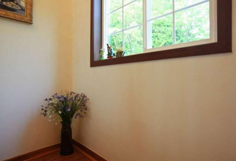 Hotelli Yongin Neutinamu Pension