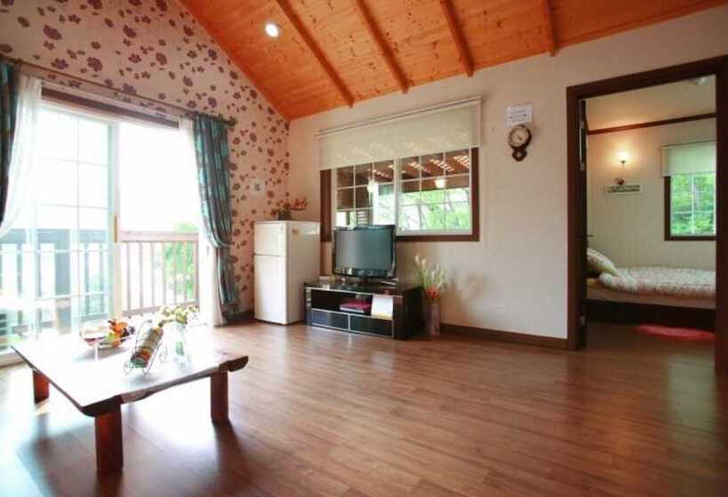 Hotelli Yongin Neutinamu Pension