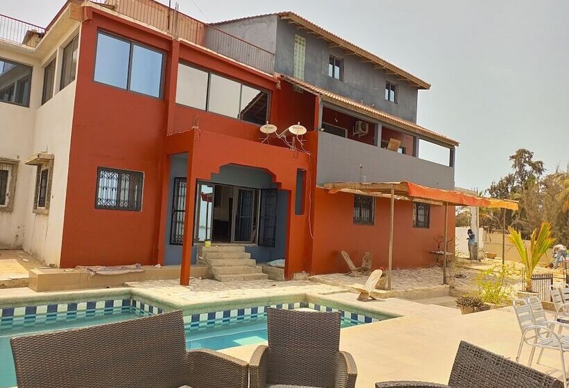 پانسیون Annexe Du Qg