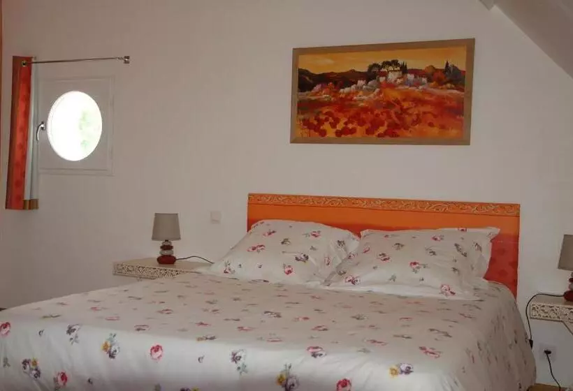 ベッドアンドブレックファースト Chambres D'hôtes Les Coquelicots