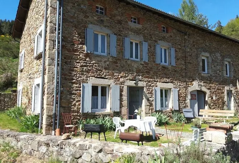 Aamiaismajoitus (B&B) Maison Sous Les étoiles