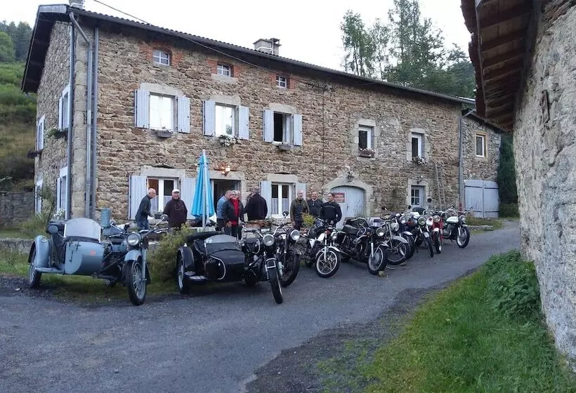 Aamiaismajoitus (B&B) Maison Sous Les étoiles