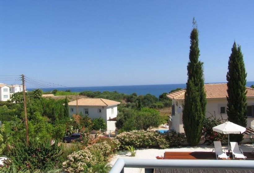 Akamas Carob Tree Villa