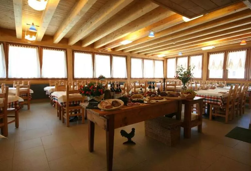 ホテル Albergo Soldanella
