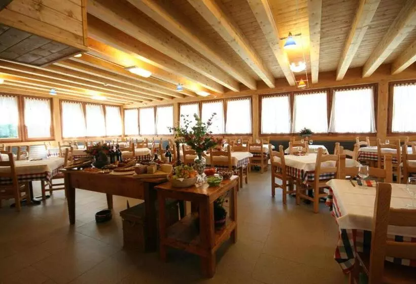 ホテル Albergo Soldanella