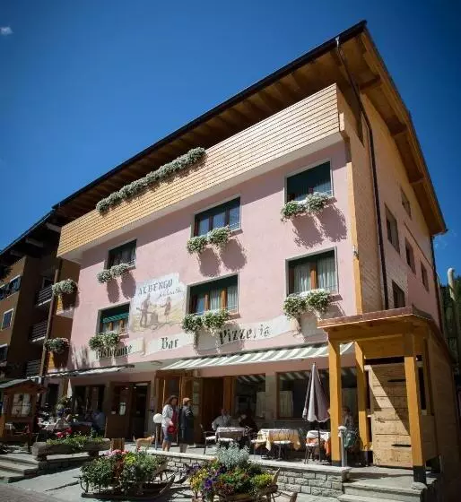 ホテル Albergo Soldanella
