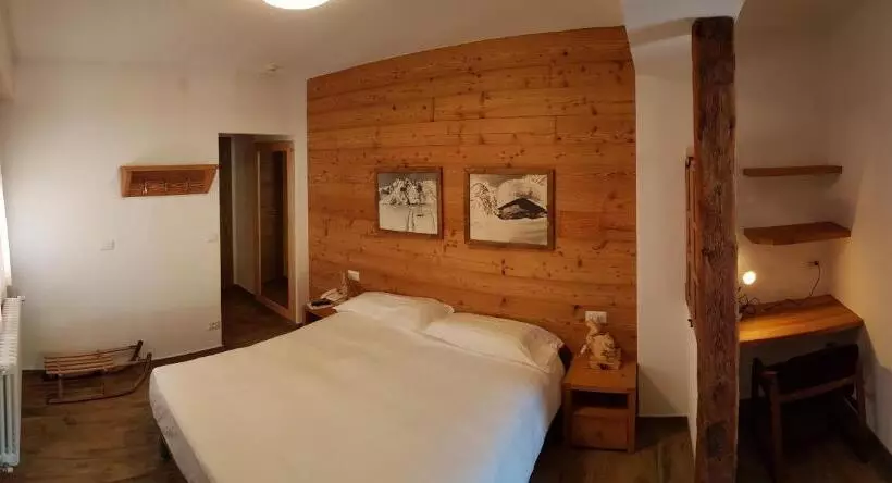 ホテル Albergo Soldanella