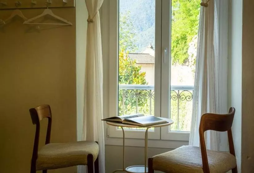 Hotelli B&b Villa Le Ortensie