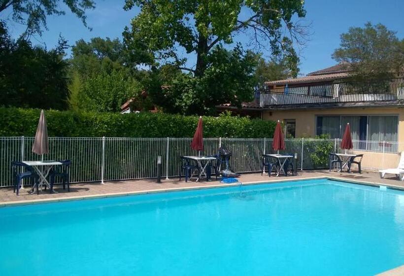 فندق Hôtel Restaurant Douce France