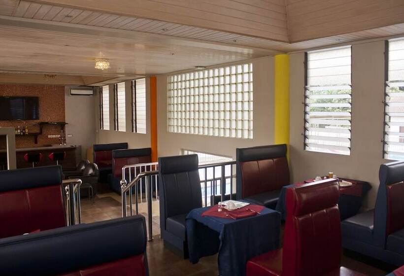 בית מלון כפרי The Congress