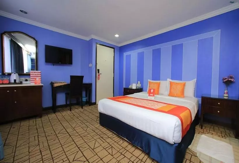 هتل Zen Rooms Raja Laut