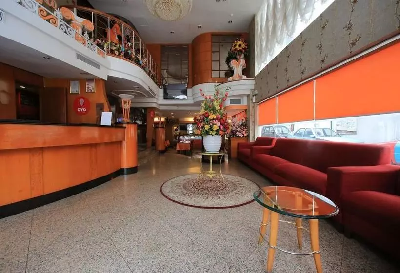 هتل Zen Rooms Raja Laut