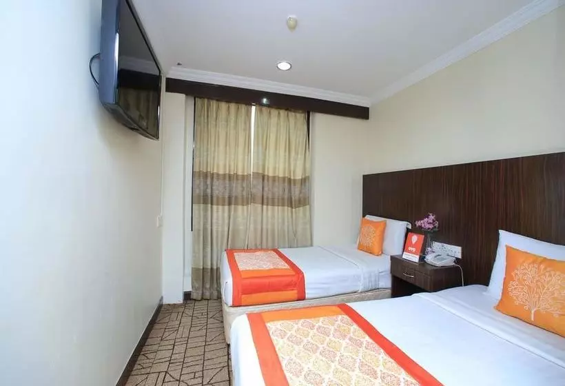 هتل Zen Rooms Raja Laut