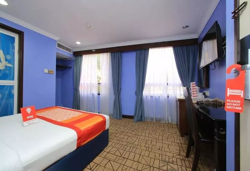 هتل Zen Rooms Raja Laut