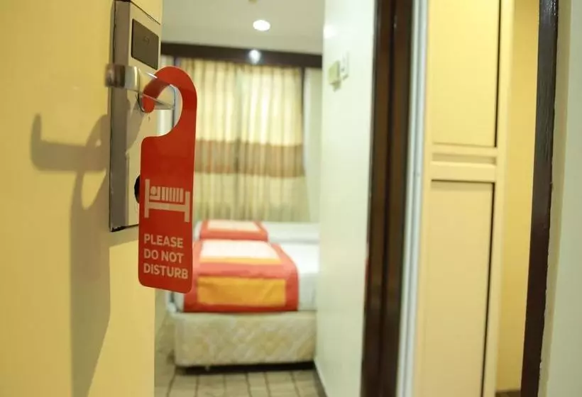 هتل Zen Rooms Raja Laut