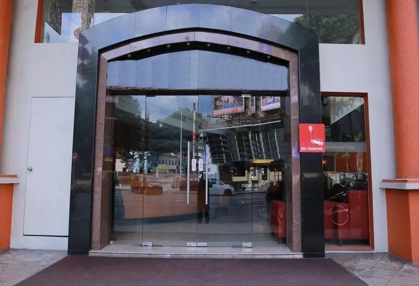 هتل Zen Rooms Raja Laut