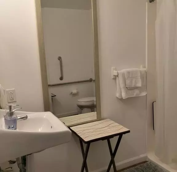 モーテル Apple Inn And Suites Cooperstown Area