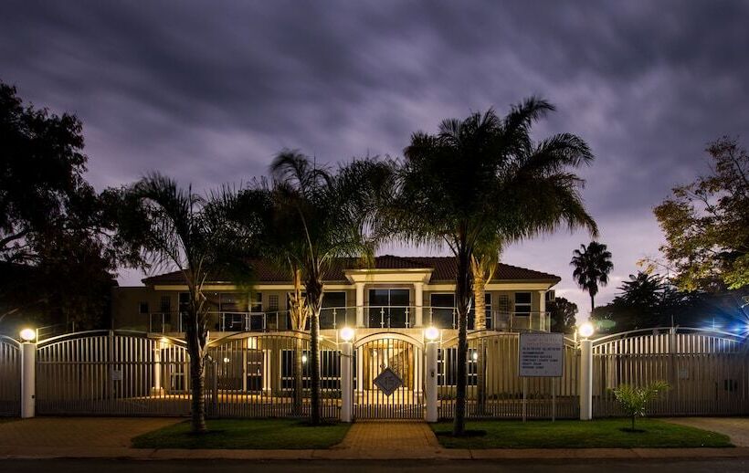 膳宿费 Club Cocomo