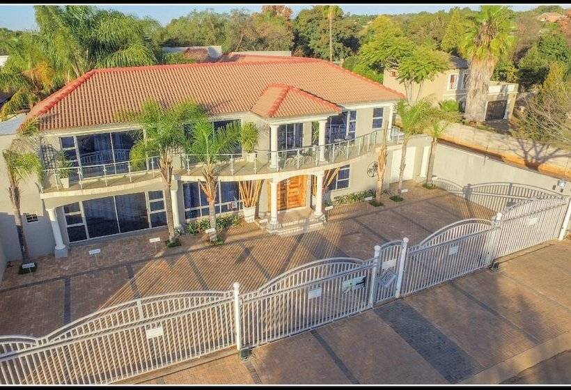 膳宿费 Club Cocomo