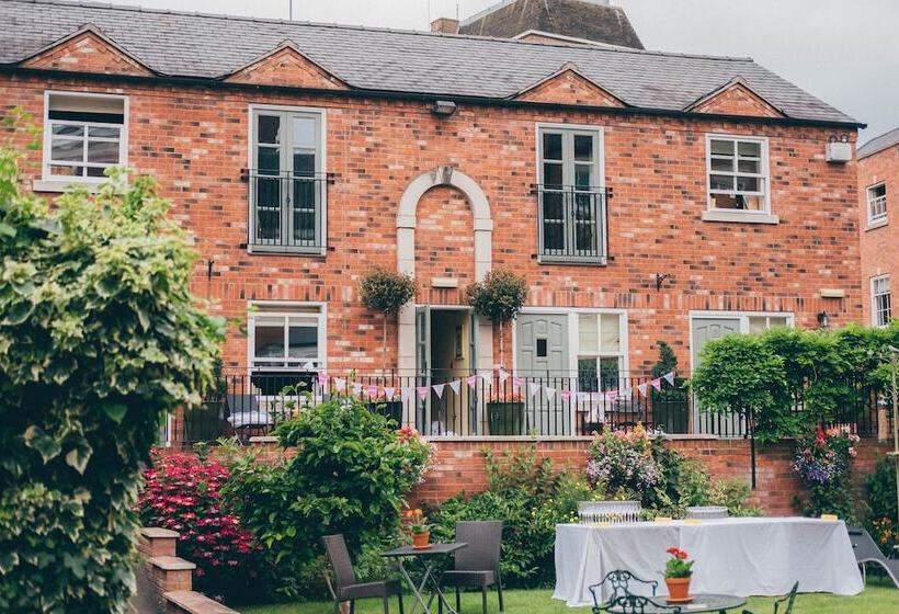 مبيت وإفطار Darwins Townhouse