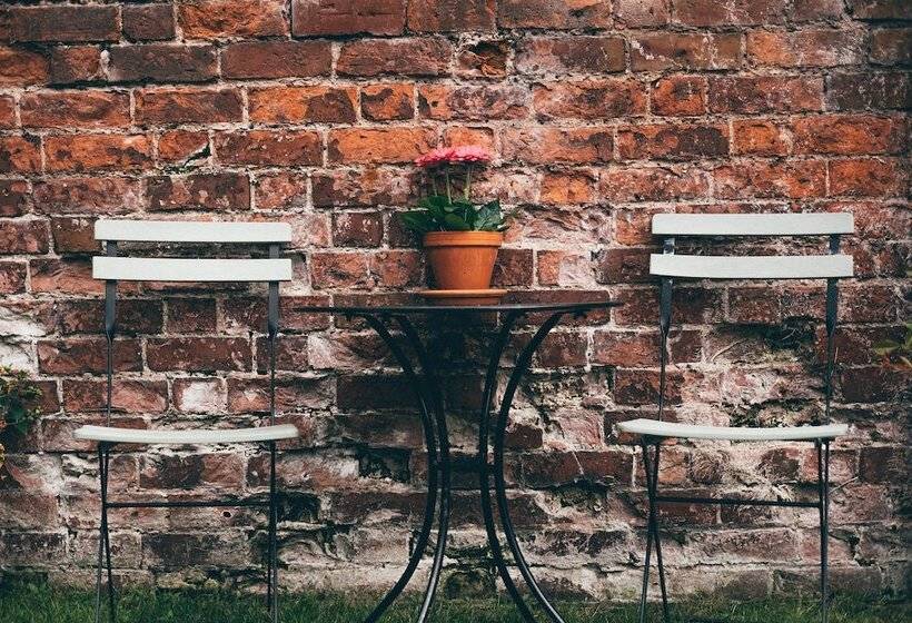 مبيت وإفطار Darwins Townhouse