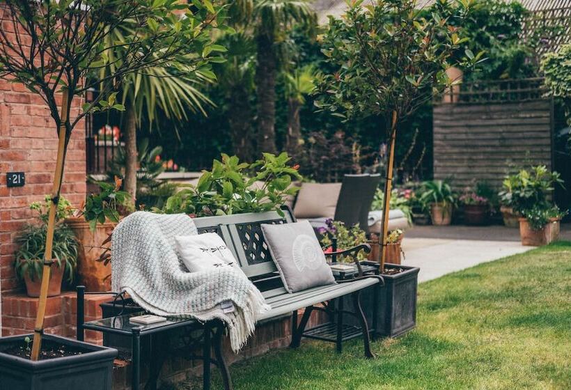 مبيت وإفطار Darwins Townhouse