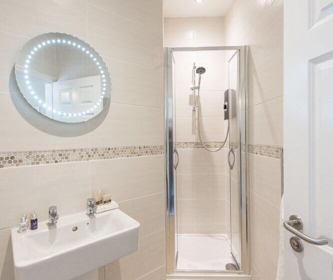 مبيت وإفطار Darwins Townhouse