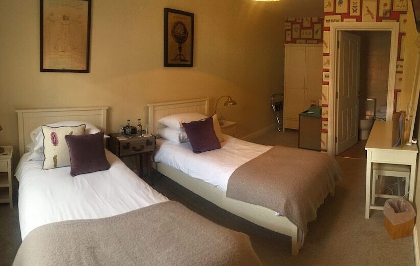 مبيت وإفطار Darwins Townhouse