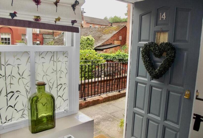 مبيت وإفطار Darwins Townhouse