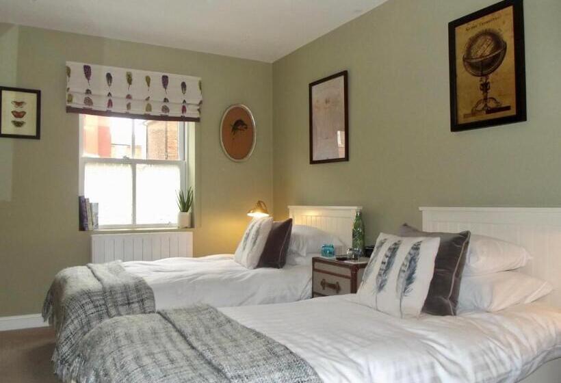 مبيت وإفطار Darwins Townhouse