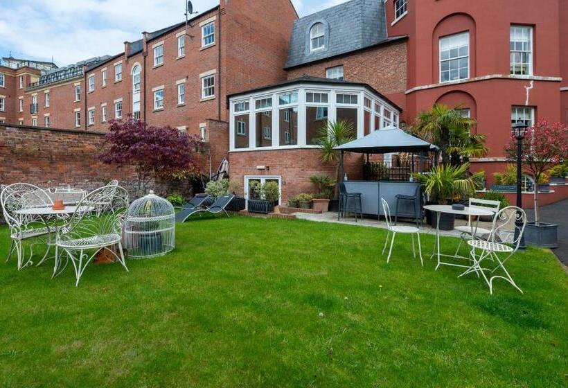 مبيت وإفطار Darwins Townhouse