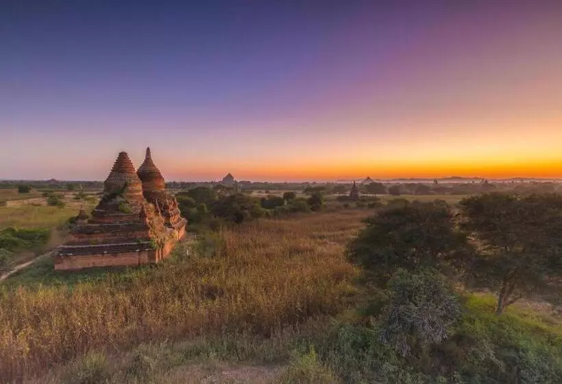 Famous Hotel Bagan