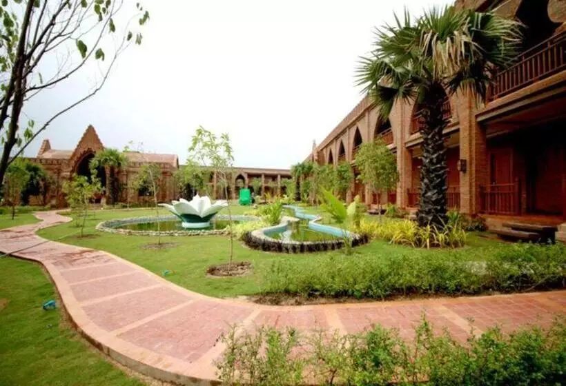 Famous Hotel Bagan