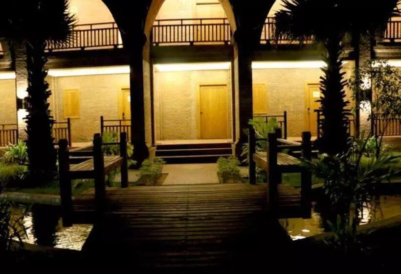 Famous Hotel Bagan