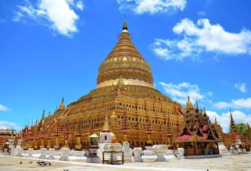 Famous Hotel Bagan