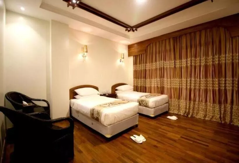 Famous Hotel Bagan