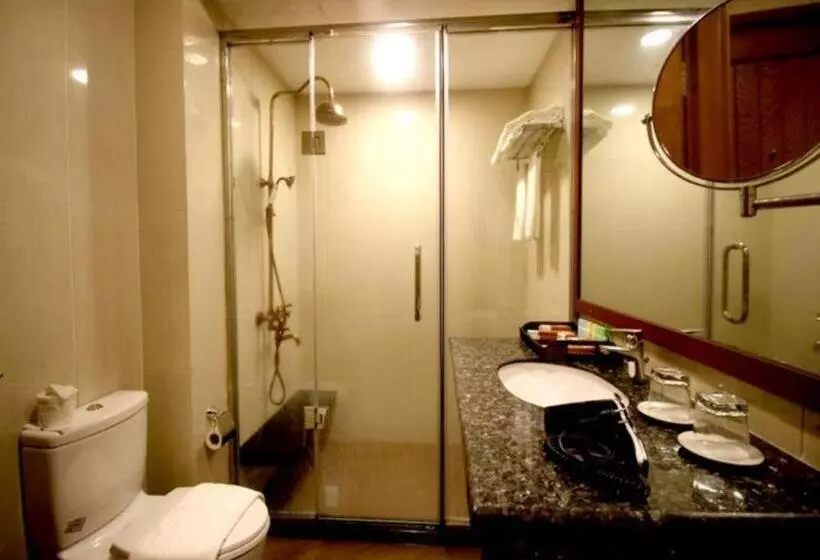 Famous Hotel Bagan
