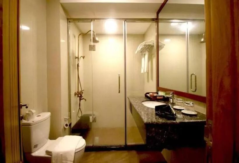 Famous Hotel Bagan