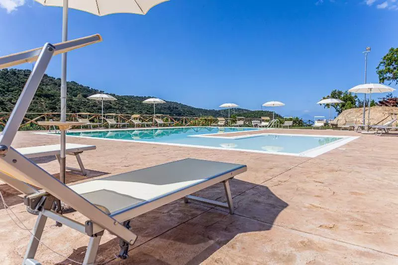 مسافرخانه Villa Ginevra Resort Agrituristico