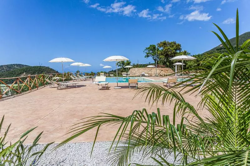 مسافرخانه Villa Ginevra Resort Agrituristico