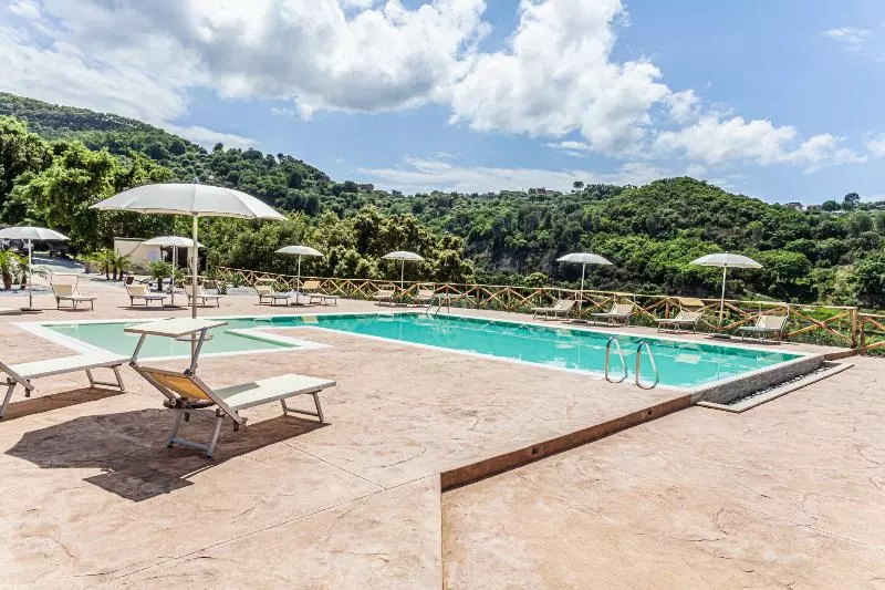 مسافرخانه Villa Ginevra Resort Agrituristico