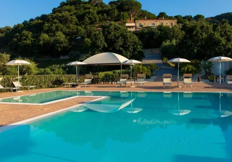 مسافرخانه Villa Ginevra Resort Agrituristico