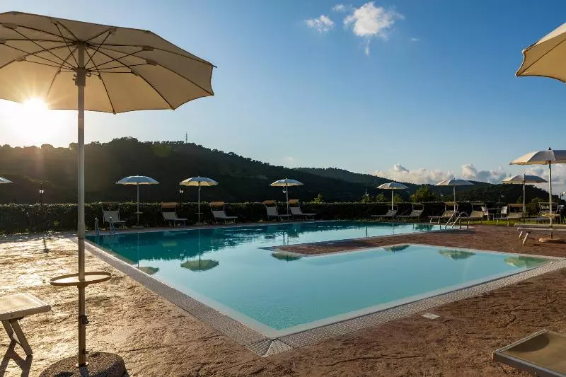مسافرخانه Villa Ginevra Resort Agrituristico