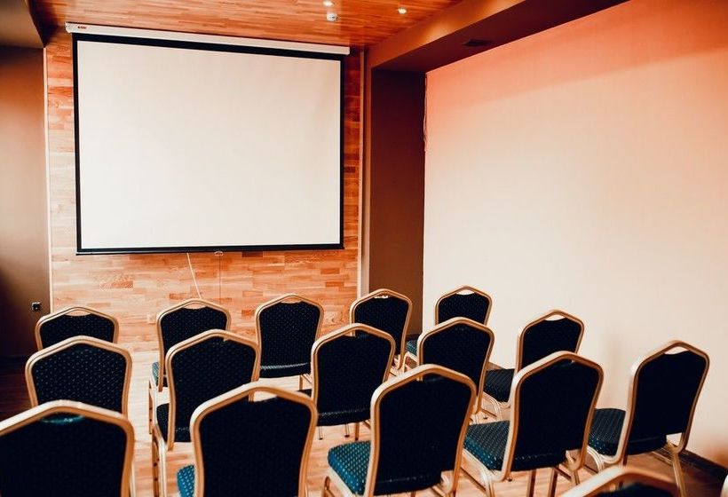 هتل Astana Central