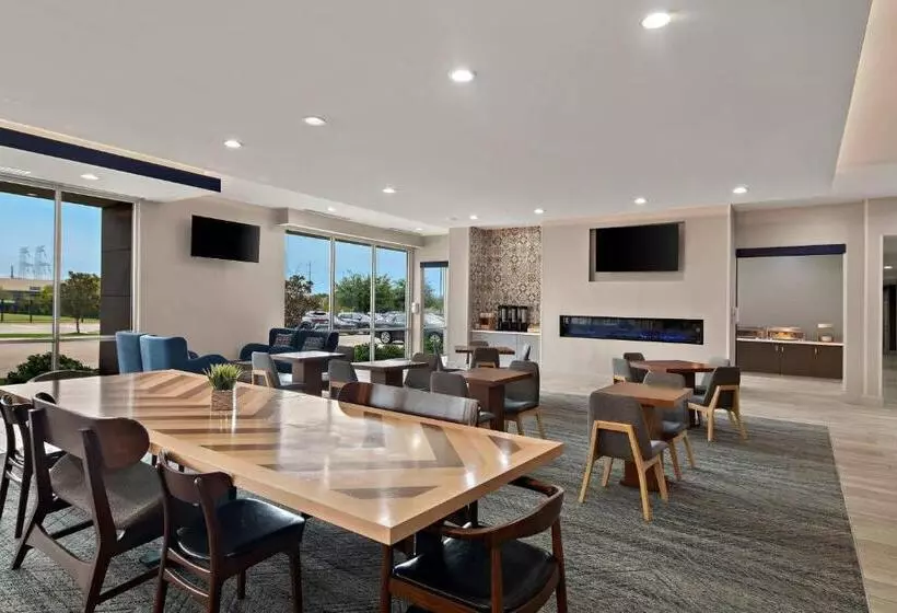 ホテル Four Points By Sheraton Plano