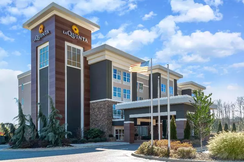 Hotelli La Quinta By Wyndham Forsyth
